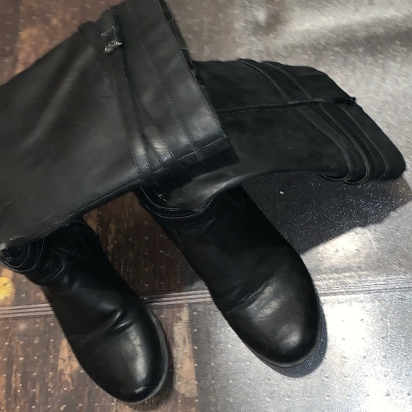 Women’s Boots - Picture 2 of 7